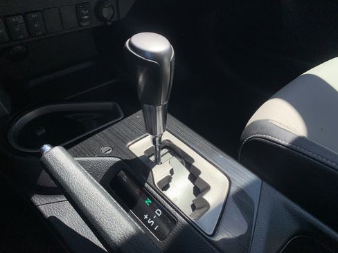 Used 2018 Toyota RAV4 Limited w/ Advanced Technology Package image 26