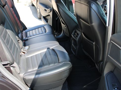 Used 2023 Ford Edge SEL image 13