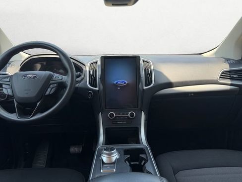 Used 2023 Ford Edge SE w/ Black Appearance Package AWD/4WD image 10