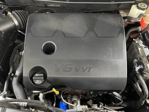 Used 2021 Chevrolet Traverse LT AWD/4WD image 23