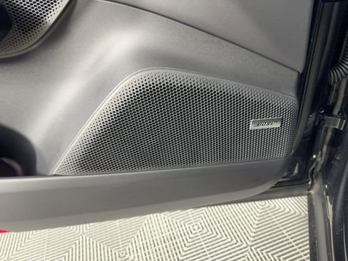 Used 2025 Porsche Macan 4S Electric image 21