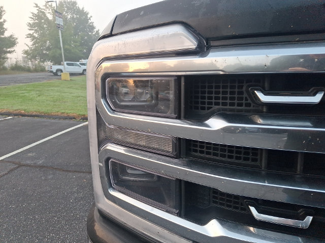 Used 2024 Ford F250 Platinum AWD/4WD image 5