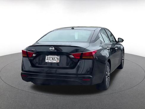 Used 2025 Nissan Altima 2.5 SV image 14