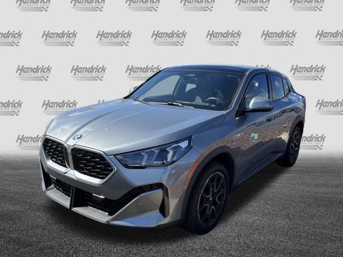 Used 2025 BMW X2 xDrive28i image 8