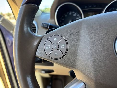 Used 2011 Mercedes-Benz ML 350 2WD image 28