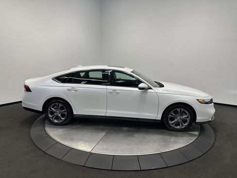Used 2025 Honda Accord EX-L image 8
