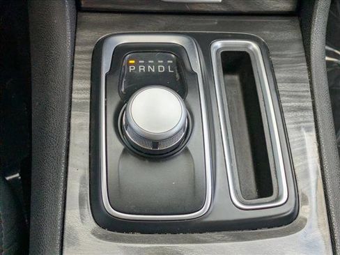 Used 2020 Chrysler 300 Touring image 13