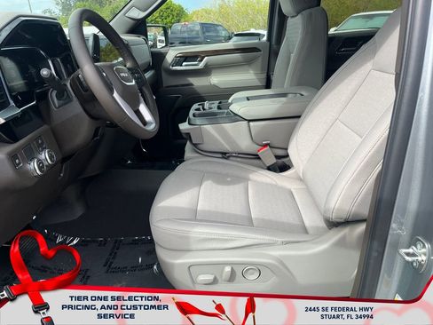 New 2026 GMC Sierra 1500 SLE image 9