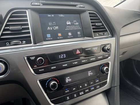 Used 2017 Hyundai Sonata SE image 31