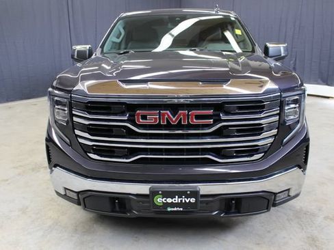 Used 2024 GMC Sierra 1500 SLT AWD/4WD image 2