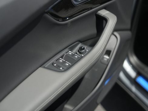 Certified 2025 Audi Q8 Premium Plus w/ Premium Plus Package image 20