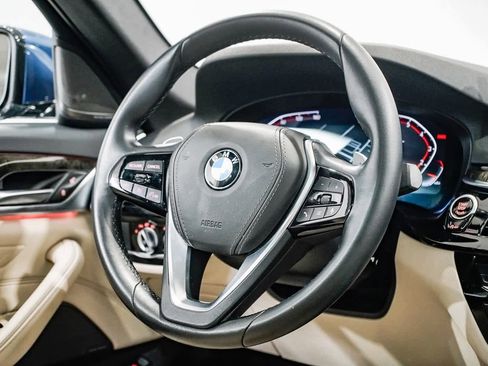 Used 2023 BMW 530i w/ Premium Package image 15