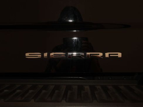 Used 2025 GMC Sierra 1500 Denali Ultimate image 39