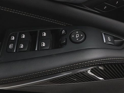 Used 2026 BMW X7 M60i image 17