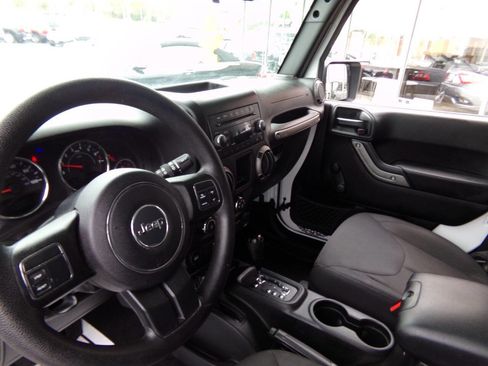 Used 2015 Jeep Wrangler Sport AWD/4WD image 36