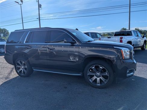 Used 2016 GMC Yukon SLT w/ Open Road Package AWD/4WD image 9