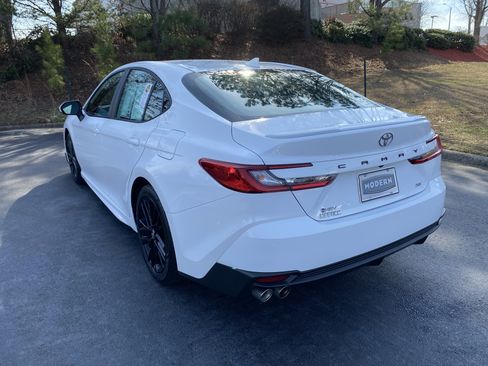 Certified 2025 Toyota Camry SE image 6