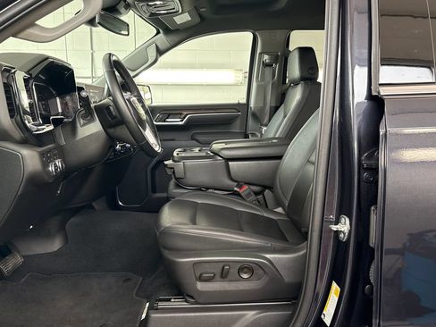 Used 2025 GMC Sierra 1500 SLT AWD/4WD image 11