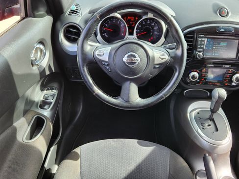 Used 2015 Nissan Juke SV w/ Technology Package image 6