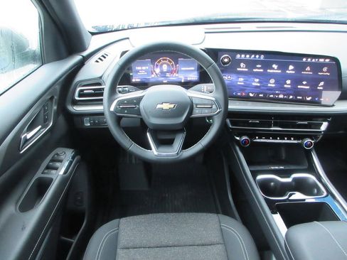 New 2026 Chevrolet Traverse LT w/ LPO, Floor Liner Package image 13