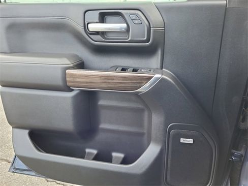 Used 2021 Chevrolet Silverado 1500 LT Trail Boss w/ Convenience Package II image 19