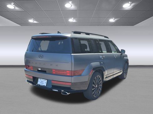 Certified 2025 Hyundai Santa Fe Calligraphy FWD image 5