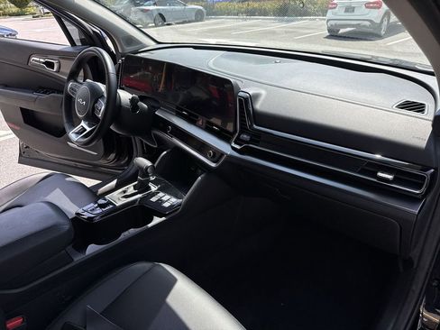 Used 2024 Kia Sportage EX image 33