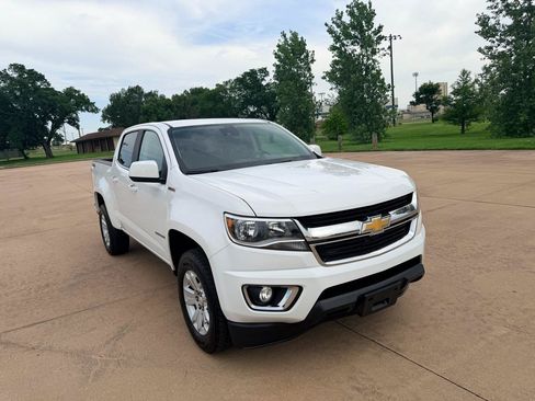 Used 2016 Chevrolet Colorado LT w/ LT Convenience Package AWD/4WD image 32