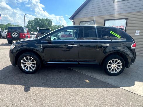 Used 2011 Lincoln MKX AWD w/ Sight & Sound Pkg image 8