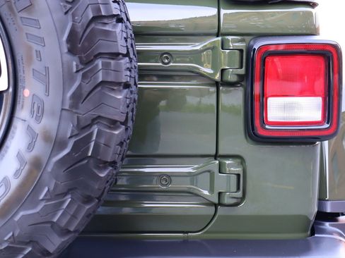 Used 2021 Jeep Wrangler Rubicon AWD/4WD image 40