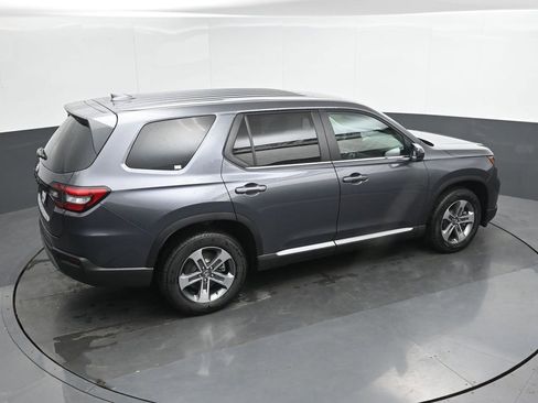 Used 2025 Honda Pilot EX-L image 30