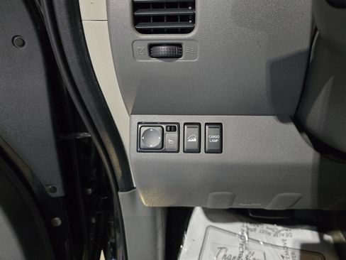 Used 2017 Nissan Frontier SV image 38