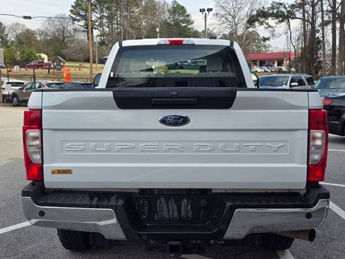 Used 2022 Ford F250 XL w/ Power Equipment Group image 4