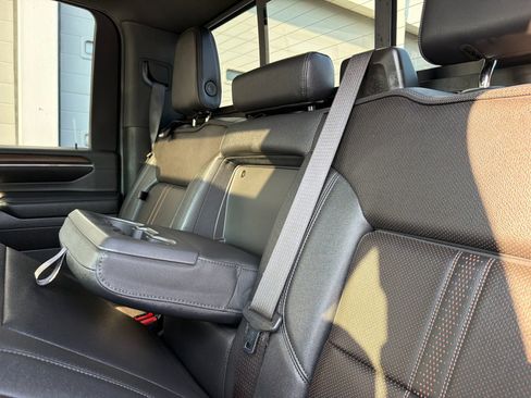 Used 2024 Chevrolet Silverado 2500 High Country w/ Technology Package AWD/4WD image 21
