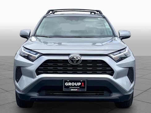 Used 2025 Toyota RAV4 XLE w/ Convenience Package FWD image 3