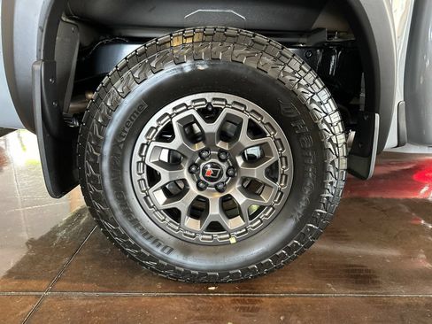 New 2026 Nissan Frontier PRO-4X w/ Pro Premium Package AWD/4WD image 17