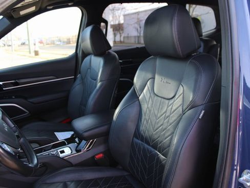 Used 2023 Kia Telluride EX X-Line image 32