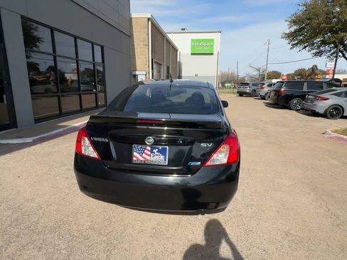Used 2013 Nissan Versa SV image 7