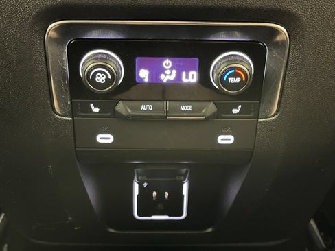 Used 2022 Chevrolet Suburban High Country w/ Max Trailering Package AWD/4WD image 23