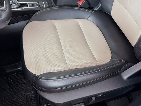 Used 2021 Ford Escape Titanium w/ Titanium Elite Package image 23