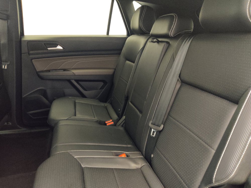 Used 2023 Volkswagen Atlas Cross Sport SE w/ Panoramic Sunroof Package FWD image 18