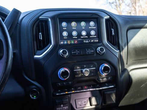 Used 2021 GMC Sierra 1500 AT4 w/ AT4 Premium Package image 10