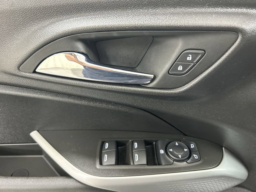 Certified 2024 Chevrolet Trax RS FWD image 11