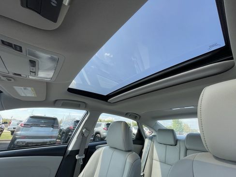 Used 2014 Toyota Avalon XLE image 24