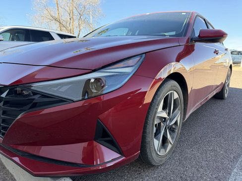 Used 2023 Hyundai Elantra SEL w/ Convenience Package image 10