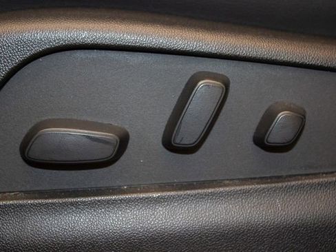 Used 2023 Cadillac XT4 Premium Luxury w/ Enhanced Visibility Package image 21