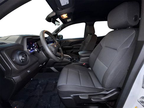 Used 2025 Chevrolet Colorado W/T w/ WT Custom Package image 9