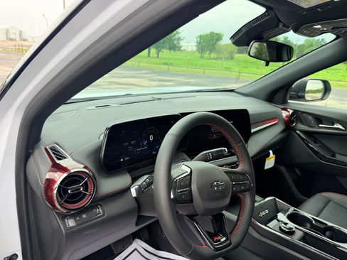 New 2026 Chevrolet Equinox RS FWD image 11