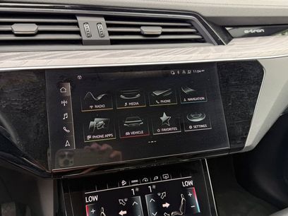 Used 2022 Audi e-tron Premium w/ Convenience Plus Package