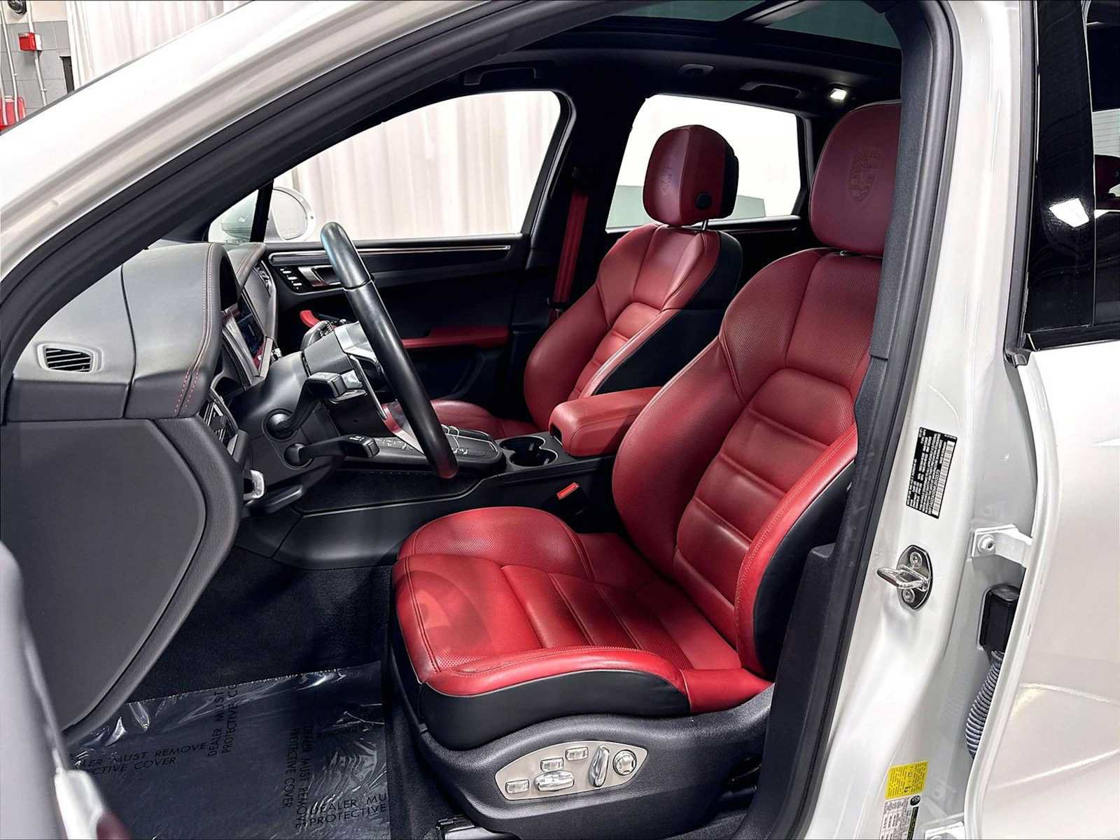 Used 2021 Porsche Macan GTS AWD/4WD image 8